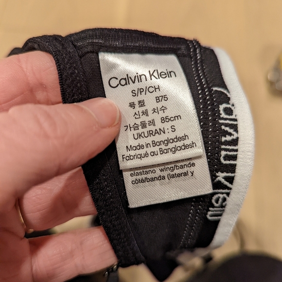 Calvin Klein Black Triangle Bralette - Picture 3 of 5